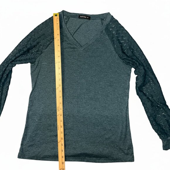 Modern Woman’s Automet Deep Jade Green Long Sleeve V-Neck Shirt with Lace Sleeve - Picture 4 of 8